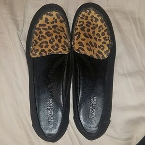 Kenneth Cole Reaction flats